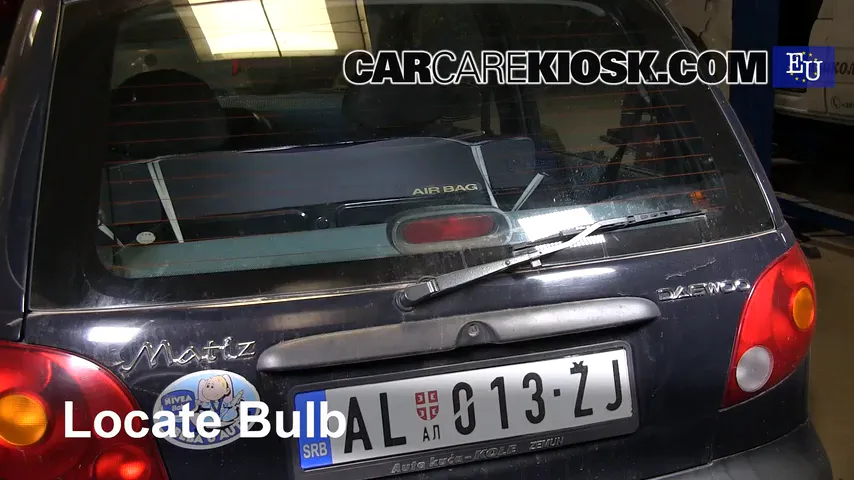 2001 Daewoo Matiz SE 0.8L 3 Cyl. Éclairage Feu de freinage central (remplacer l'ampoule)